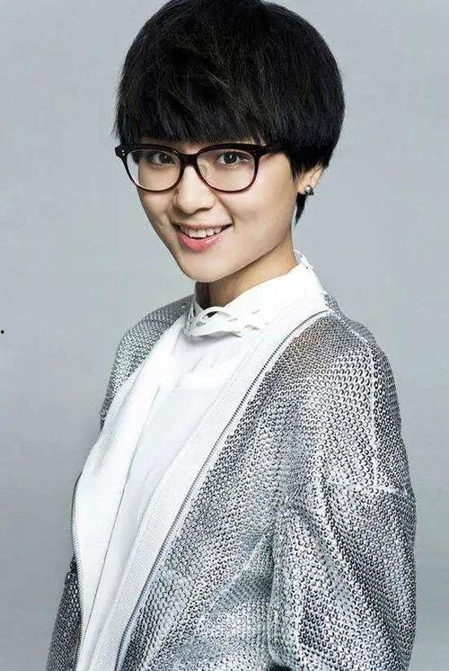 娱乐圈吃瓜爆料周笔畅,揭秘幕后真相